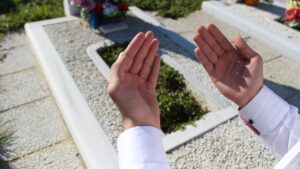 Umat Muslim Jepang dan Tantangan Pemakaman yang Sesuai Syariat