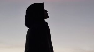 Teladan Kejujuran Wanita Desa: Inspirasi dari Masa Khalifah Umar bin Khattab