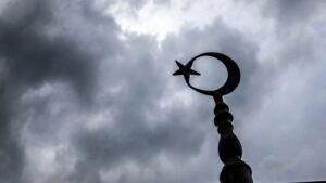 Keesaan Tuhan dalam Islam: Fondasi Aqidah dan Sumber Kedamaian